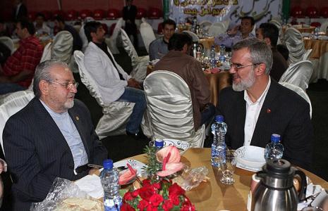 وقتی سوریان با شهرام جزایری چایی میخورند