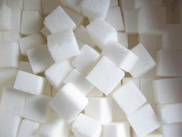 توزیع بیش از ۱۱۰ تن قند و شکر با قیمت مصوب در بردسکن