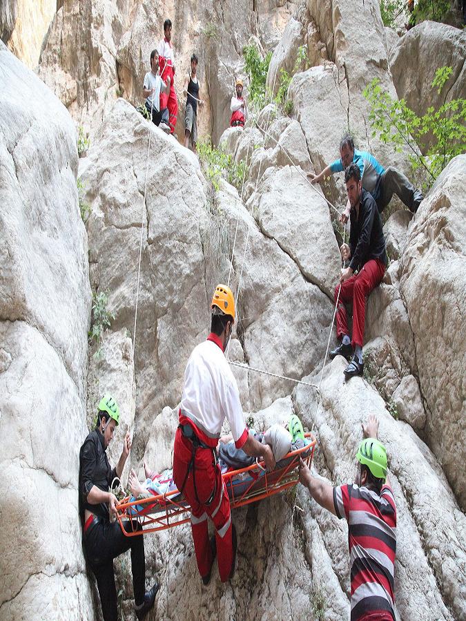 نجات کوهنورد مصدوم در ارتفاعات قوچان 