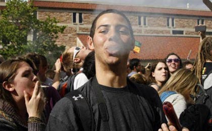 آمار تکان دهنده از مصرف مواد مخدر در آمریکا