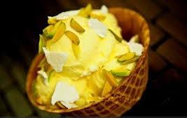 بستنی ایرانی از «ممد ریش» تا «آیس پک»