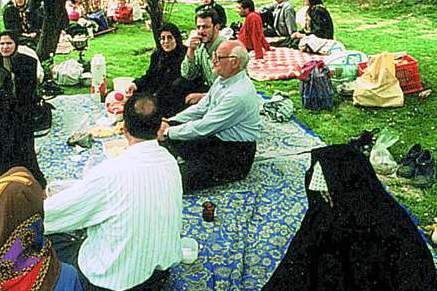 ابرهای سنگین سیاست بر سر لایحه «حمایت از خانواده»