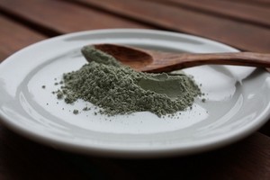 آکنه و خشکی پوست را با این روش های طبیعی درمان کنید.