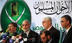 حکم اعدام دادگاه مصر برای ۵۲۹ نفر از اعضای اخوان المسلمین/ محمد البدیع و سعد الکتاتنی در میان محکومان