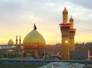 حسینی زیستن تحقق عملی «هیهات من الذله» است
