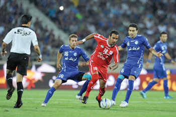 نگاهی متفاوت به شبهه فینال لیگ یازدهم؛ استقلال - تراکتور؛ صدر مال من است!