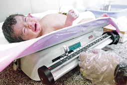 بی توجهی والدین به کم کاری تیروئید نوزادان قابل جبران نیست