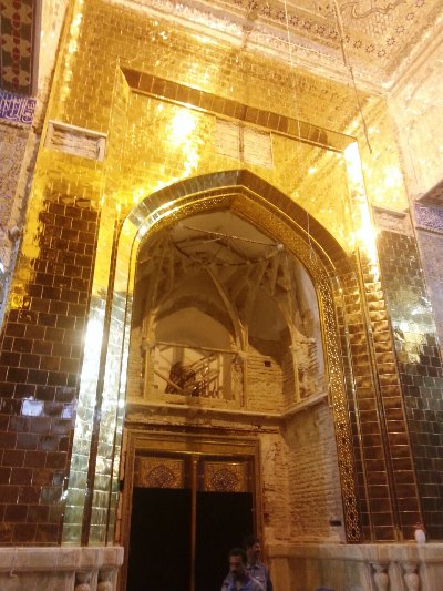 پایان نصب خشتهای مطلای نمای بیرونی ایوان باب المراد در کاظمین