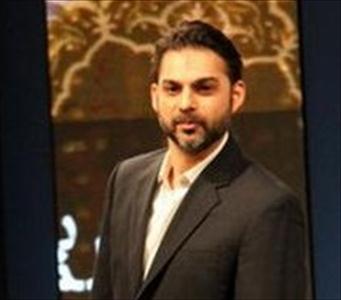 پیمان معادی با موبایل فیلم می‌سازد