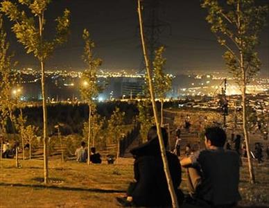 تبدیل پارکهای تهران به خلوتگاه اختلاط دختران و پسران!+عکس