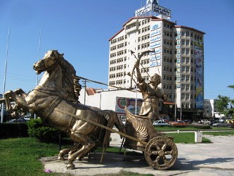 16 مجسمه در ساری ناپدید شد!