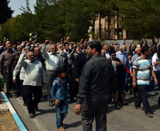 اعلام انزجار نمازگزاران کرمان علیه جنایات"آل‌سعود" و"آل‌خلیفه"