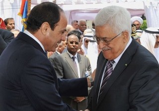 انتقاد نمایندگان پارلمان مصر از «محمود عباس» به دلیل مداخله در امور سوریه و لبنان