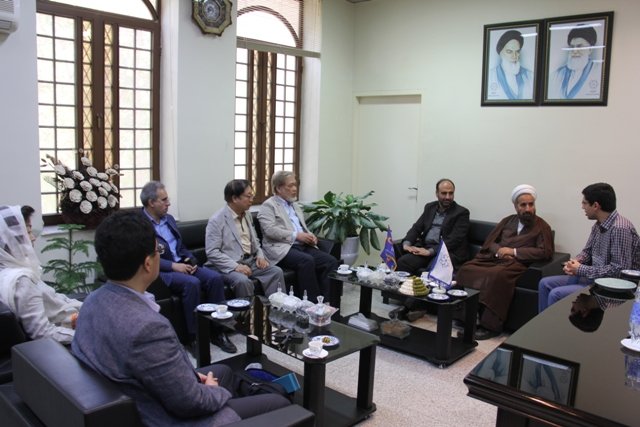 دیدار دبیر کل سازمان جهانی شهروندان و اتحادیه شهر های جاده ابریشم با شهردار یزد