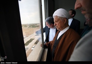 هاشمی رفسنجانی در کدام منطقه تهران مستأجر بوده است؟