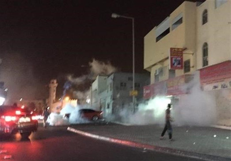 درگیری معترضان بحرینی با نیروهای آل خلیفه