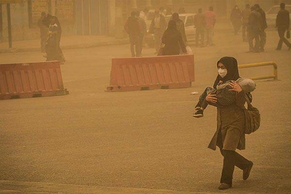 گرد و غبار مدارس سراسر استان خوزستان را به تعطیلی کشاند