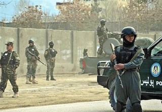 تسلیم شدن ۳۰ پلیس به طالبان