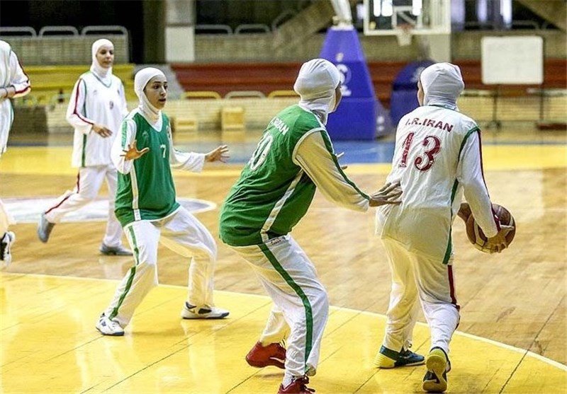 بسکتبال با حجاب دختران ایران در حضور نماینده فدراسیون جهانی