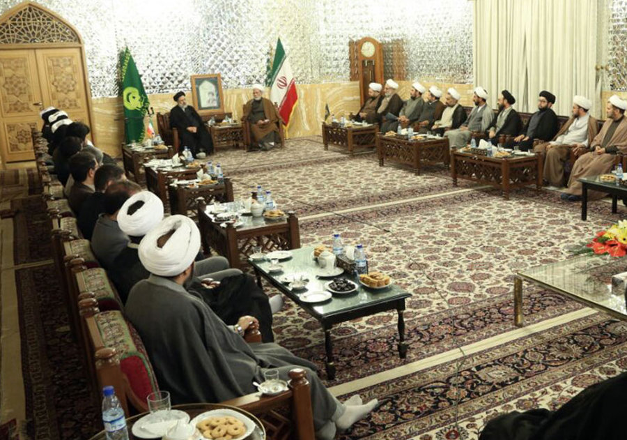 دانشگاه علوم اسلامی رضوی باید به مرکز برجسته علمی در جهان اسلام تبدیل شود