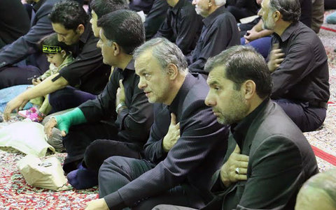 رزم حسینی استاندارکرمان در جمع عزاداران حسینی
