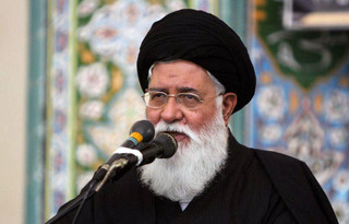 مشکل بیکاری مهمتر از مشکل مسکن زلزله زدگان است