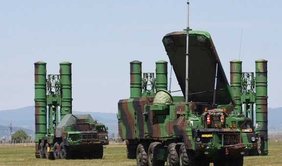 هراس صهیونیست‌ها از احتمال تحویل اس-۳۰۰های روسی به سوریه
