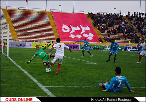 بازی فوتبال پدیده با پیکان  تهران از هفته نهم لیگ برتر 