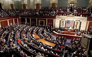 همکاری سنا و مجلس نمایندگان آمریکا برای تمدید تحریم‌ها علیه ایران