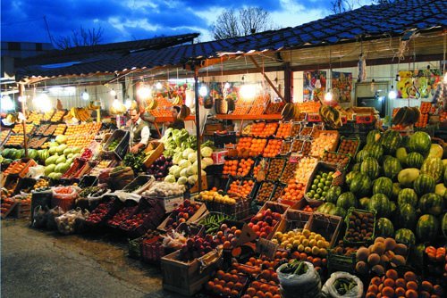 ۷۵۰ تن میوه شب یلدا در بازارهای شهرداری مشهد عرضه می شود