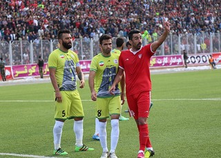 بازیکنان نساجی مازندران هم اعتصاب کردند