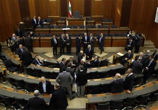 تقلب در پارلمان لبنان به درگیری کشیده شد ‌+ فیلم