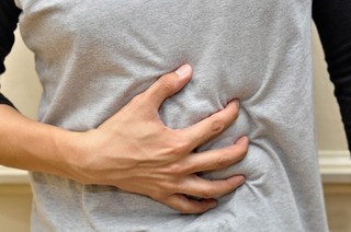 چند راهکار ساده طب سنتی برای درمان نفخ شکم