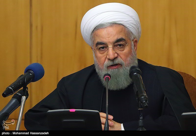 روحانی باید عذرخواهی کند نه چهره حق به جانب بگیرد/تخطی گران را به قوه قضاییه معرفی کنید