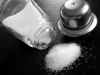 نمک باعث بیماری پوکی استخوان می شود