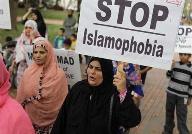 هدف قرار دادن مسلمانان در آمریکا در واکنش به کمپین "جنگ علیه تروریسم"/ همه مسلمانان جهان برخیزند