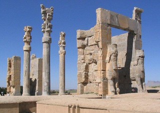 کنفرانس مروری بر همکاری ایران و ایتالیا در پاسارگاد برگزار می شود