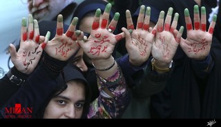 تظاهرات ضد آمریکایی  13 آبان مانعی را برای ادامه همکاری ایران و آمریکا ایجاد نمی‌کند