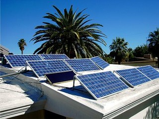 دستگاههای دولتی ۲۰ درصد برق مصرفی را باید از طریق صفحات خورشیدی تهیه کنند