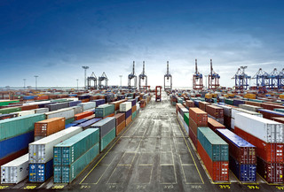 واردات ۵.۸ میلیارد دلار کالای قاچاق از چین در ۹ماه ۹۵+سند