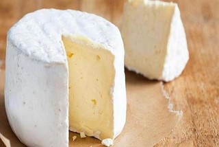 خطر افزایش ابتلا به سرطان پستان با این پنیرها