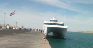 نخستین کشتی مسافری ایران از بندر چابهار عازم مسقط شد