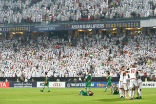 استقبال‌ متفاوت اماراتی‌ها از بازی‌های‌ ملی + عکس