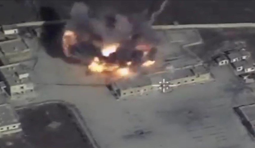 فیلم / لحظۀ اصابت موشک‌های روسیه به تروریست‌ها