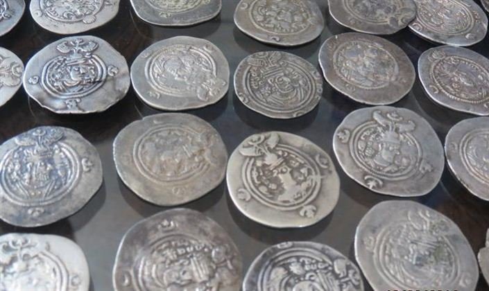 سکه های مربوط به دوران صفویه در سمنان کشف شد 