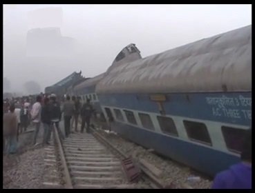 91 کشته در حادثۀ مرگبار قطار در هند +فیلم