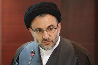 همبستگی با مسلمانان و ملل جهان رکن اساسی سیاست ایران اسلامی است