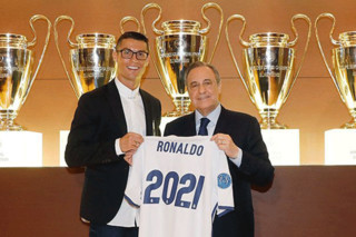 ادعای رئیس باشگاه رئال مادرید/ توپ طلا چند روز دیگر به رونالدو می رسد