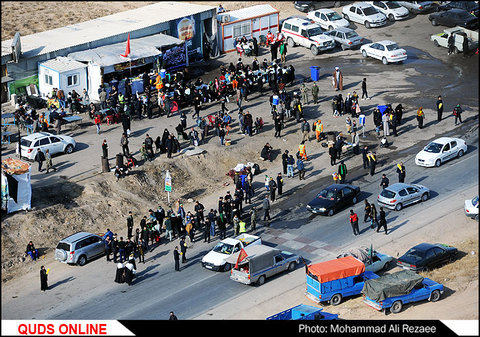 تصاویر هوایی از پیاده روی زائران حرم مطهر رضوی/گزارش تصویری