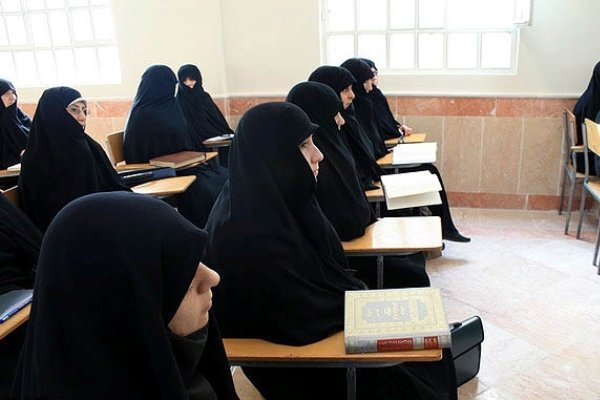 ضوابط ایجاد گروه های آموزشی در مدارس علمیه خواهران ابلاغ شد